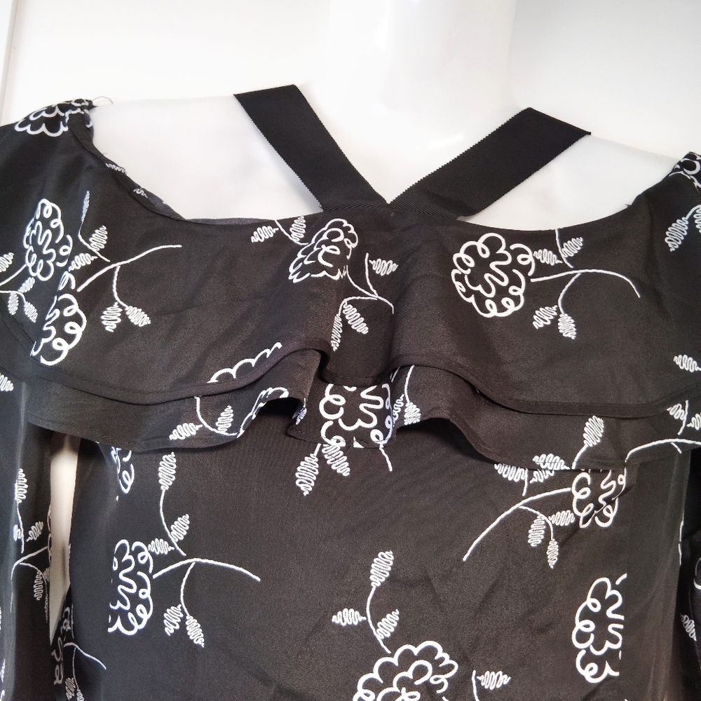Armani Exchange Flower Design Off The Shoulder Top Size-XS - Picture 4 of 7